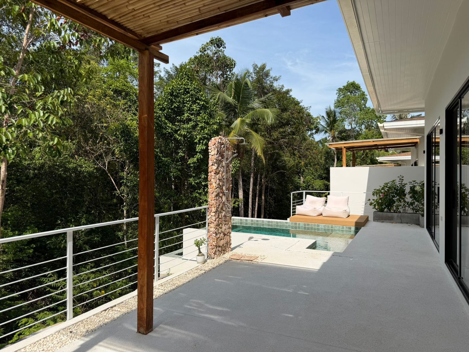 Real-estate terrace - before